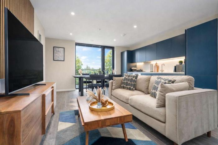 The Mancunian Blue - Manchester Luxury 2-Bed Corner Apartment