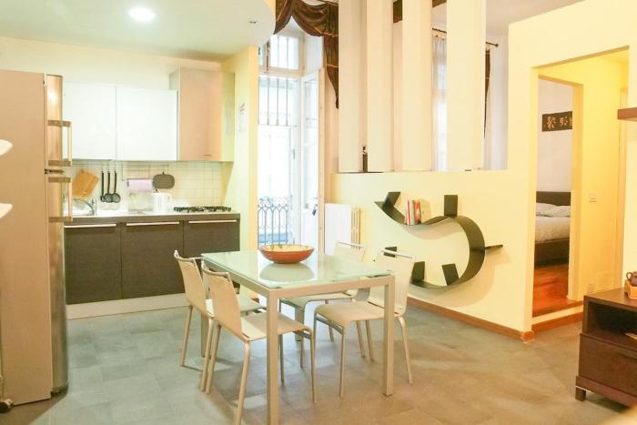 Quadrilatero - Via Garibaldi - Appartamento per 4 ospiti con Aria Condizionata