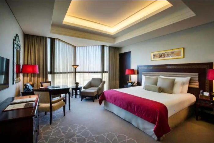 Modern Corniche Apartment