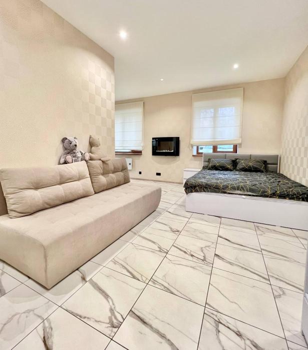 Троїцька площа 3 Квартира Самий Центр Окремий Вхід