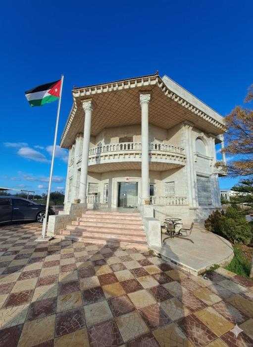 فيلا الاحلام السعيدة