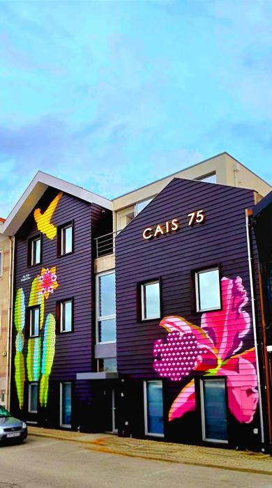 Cais 75 Studios & Suites