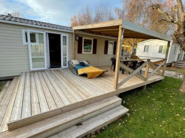 Mobil-home spacieux avec terrasse - 4 pers. - API-1-52-2147