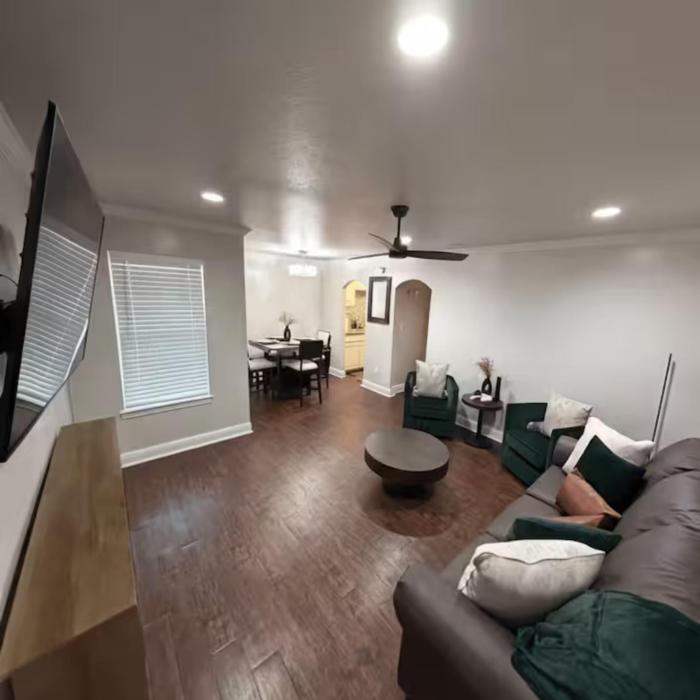 Walk to AT&T Stadium! Globe Life Park & Texas Live