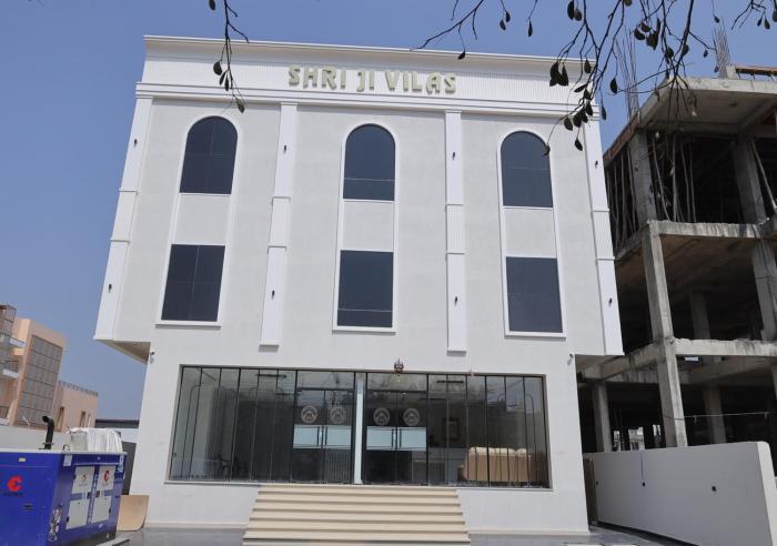 Shri ji Vilas Near Prem Mandir