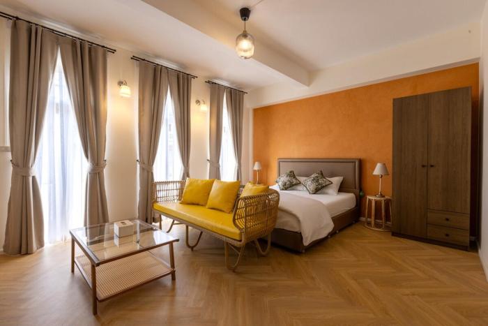 BKK CBD Whole-Floor Apt 3BR 2BA 7-Min to MRT