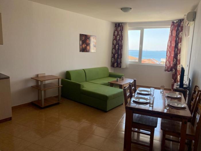 Sea Views, 1 Bedroom Apt at Lazur 2