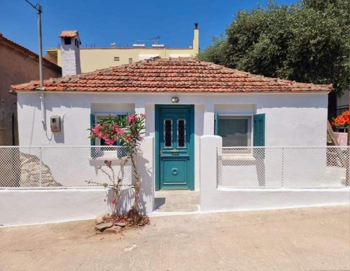 Traditional mama house