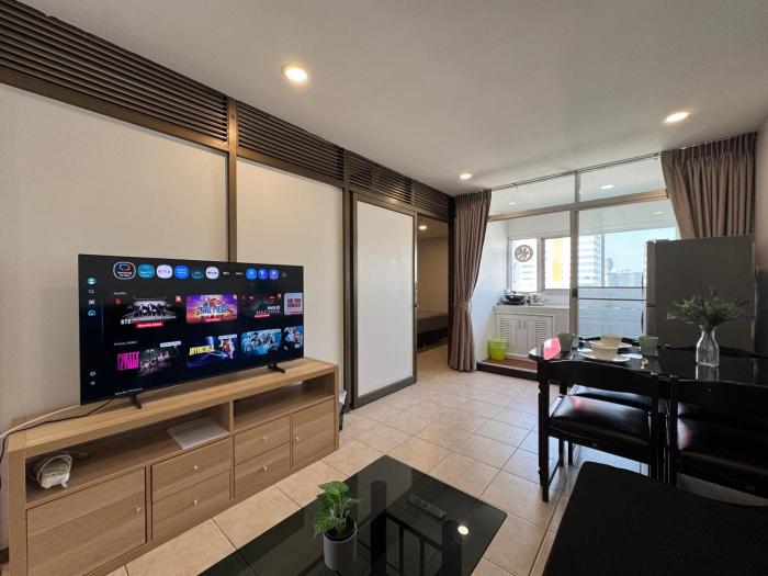 High Floor 2BR 1Bath Near BTS Night Market 5PAX