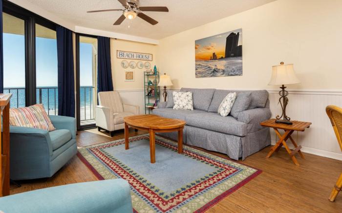 Phoenix III 3048 condo