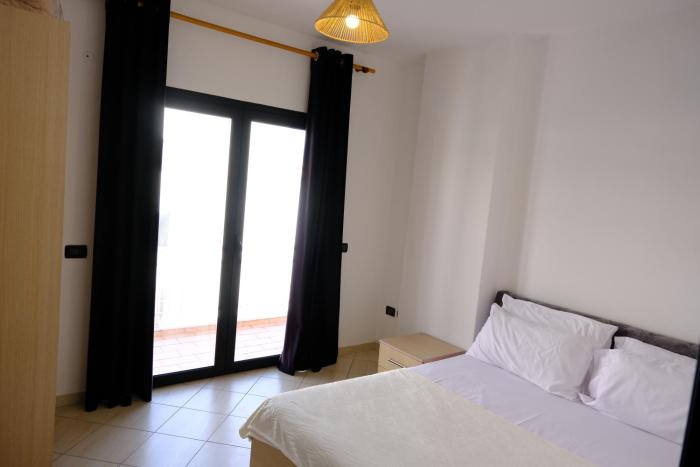 Spacious Apartment Near Beach