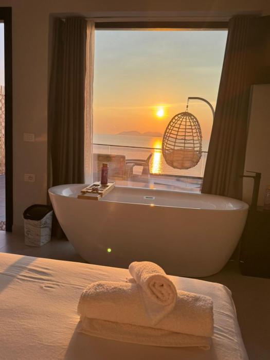 Aloha Villa and Suites