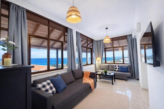 Sea View Balcony Sunset 15 min to Airport L2