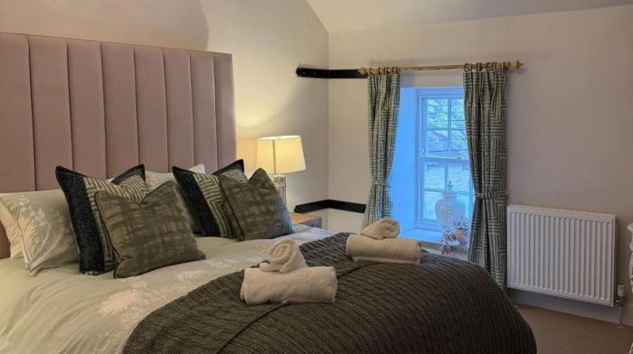 1 Bed in Stoney Middleton oc-h34612