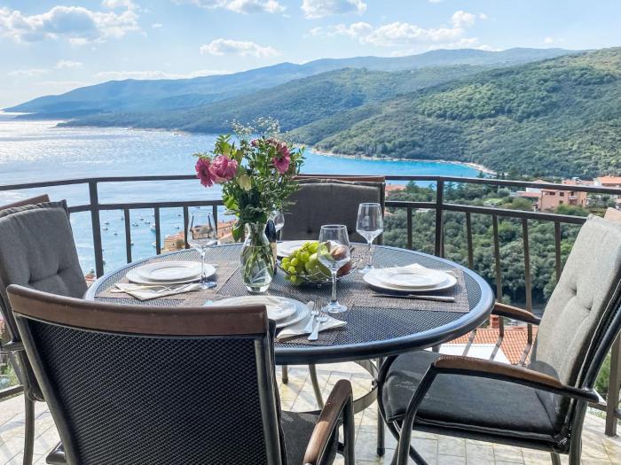 Apartment Panoramic sea view by Interhome