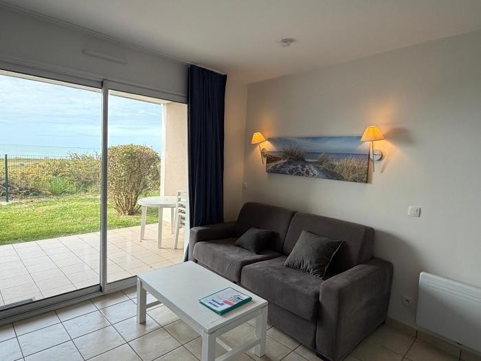 Charmant appartement T2 en rez de jardin terrasse face mer 4 personnes