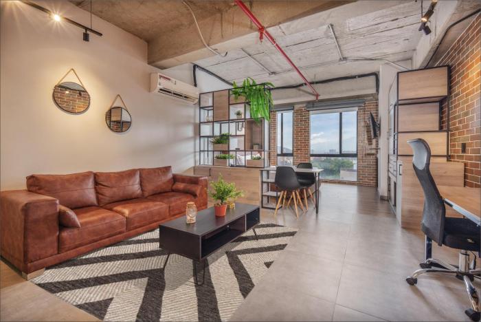 Spacious Loft with a Beautiful View in Laureles, Near Poblado