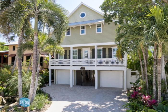 Sea U Soon - Premier 4 Bedroom Villa with Heated Pool