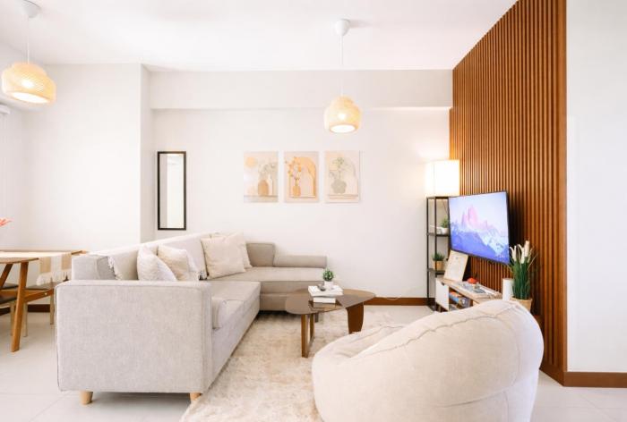New! Cozy Condo 2BR near Makati and Airport