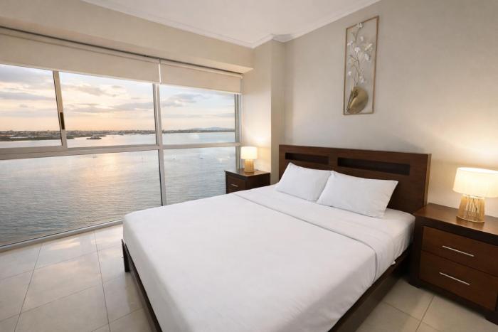 Premium Stay in Puerto Santa Ana, Near Bars, Restaurants, Airport & Malecon 2000 Guayaquil, Ecuador