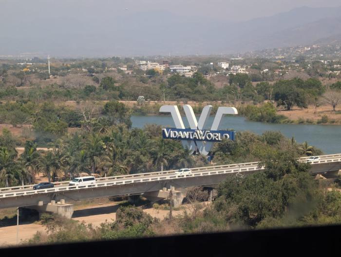 2bd condo on the beach