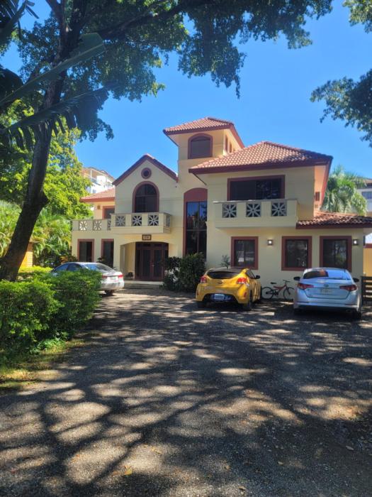 B&B Pavillion