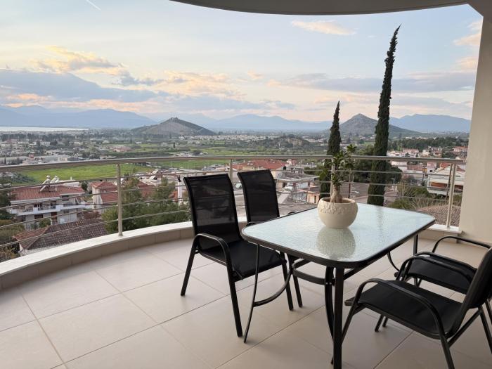 AG Rodon, Seaview Apartment