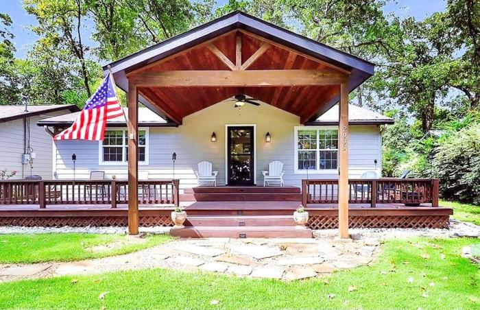 Front Porch Lake House
