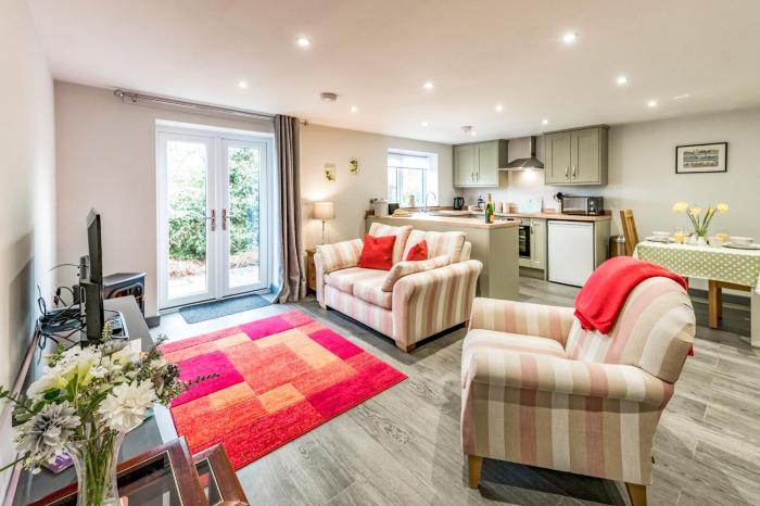 Cosy countryside lodge in quiet surroundings - Pass the Keys