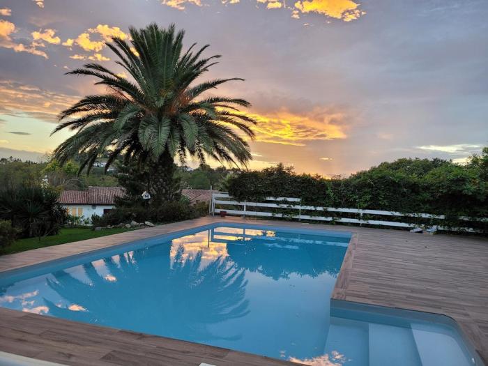 Louharechenia - Maison dinvités au Pays-Basque avec piscine & jardin