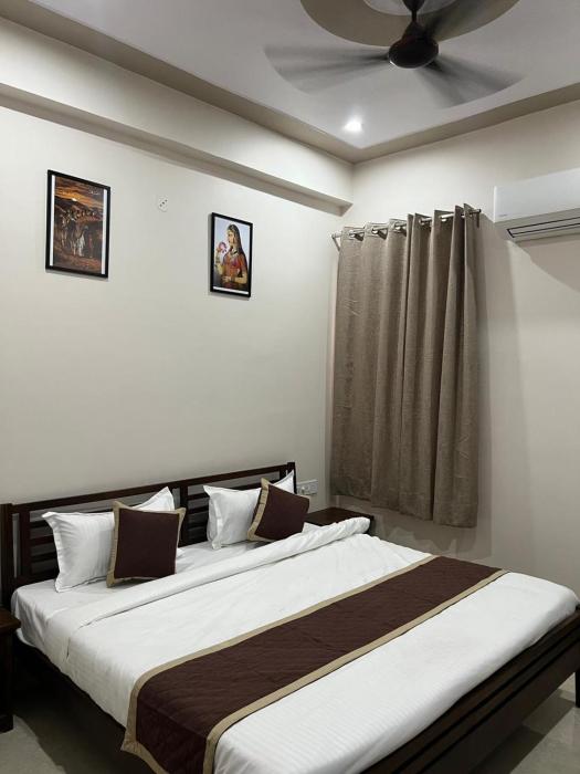 Bhavya Guest House