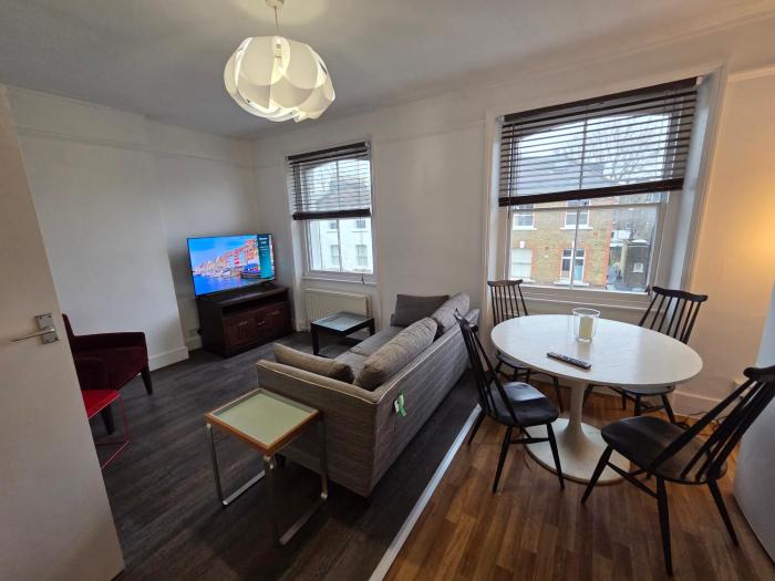 Cosy one bed Apa, in kentish town