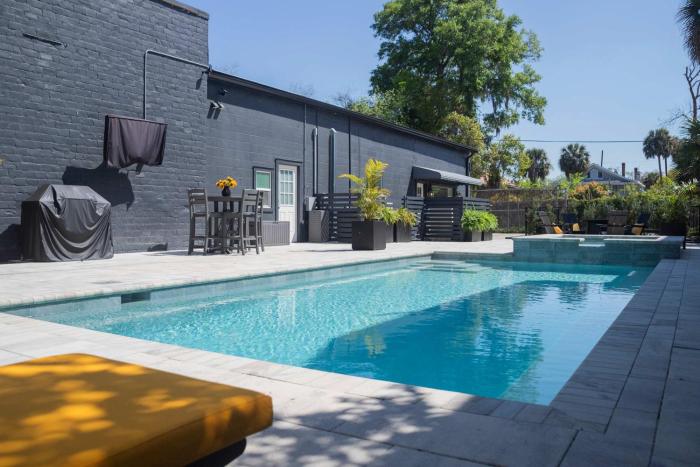 The Pearl & Oasis Duo Stylish 8BR Retreat