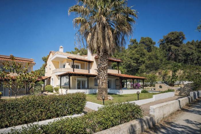 Encore Seaside Villa by Granari Rentals