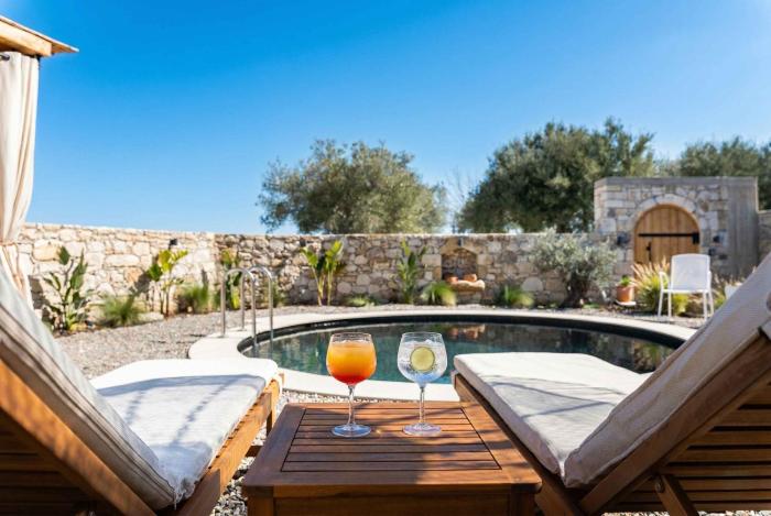 SunKeramos Retreat - "Free" Heated Pool Private Villa