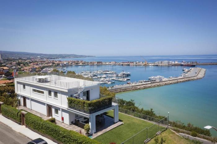 appartamento vista porto