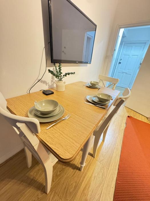 Beautiful Family Three Bedroom Apartment