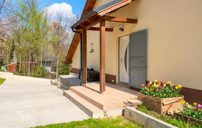 Cozy Apartment In Bribir With Wifi