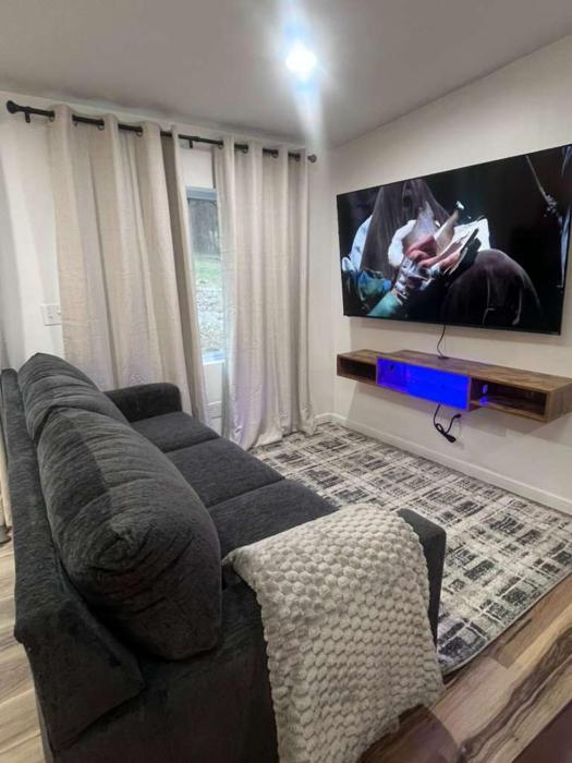 CampRV Lookout Studio Apartment Peaceful Scenic Escape