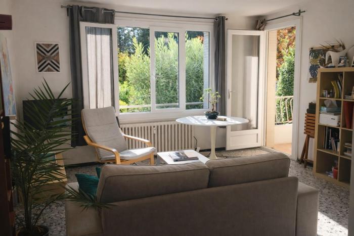 Appartement 2 chambres avec balcon - Tram proche