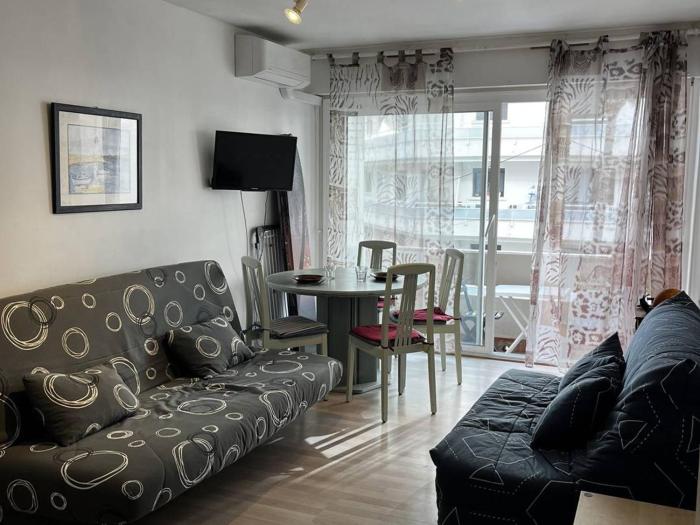 Grand studio lumineux, 4 pers, accès plage, proche commerces, balcon - FR-1-696-71