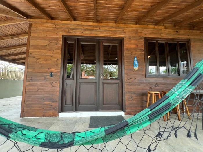 Casa em Barra de Ibiraquera, 650 metros da praia