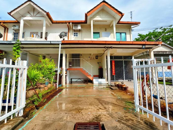 365 House by DLaksamana