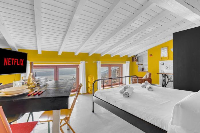 Piccolo Attico Vista Lago a Gardone