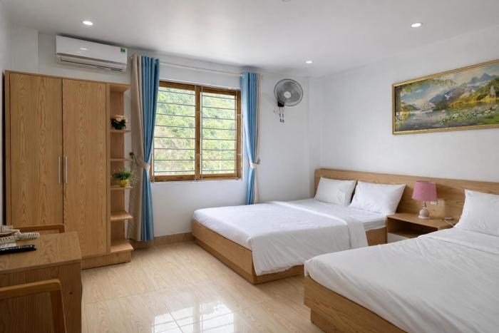 Sea Side Hotel & Music Box