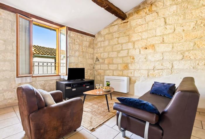 Appartement au pied des remparts, 4P, Clim, Centre