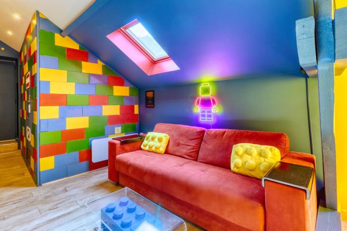 BRICKIMMERSION Suite Luxe - Cinéma Privé - Billard - Secret Room - Geek - 10min Fontainebleau - 25min Paris