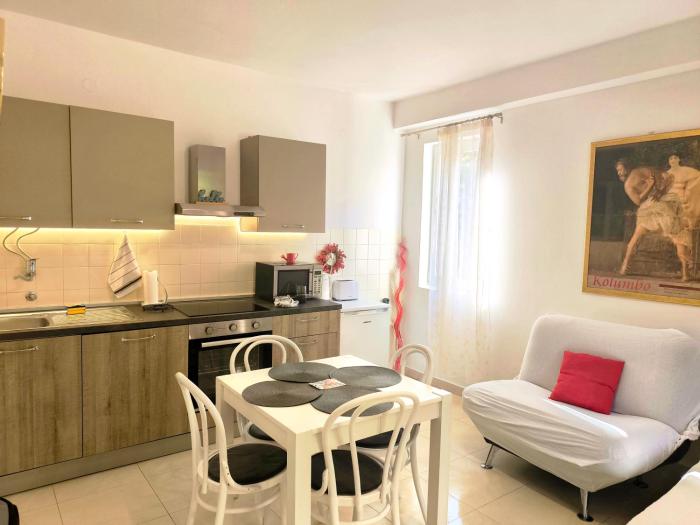 Apartment near the Old Town 2