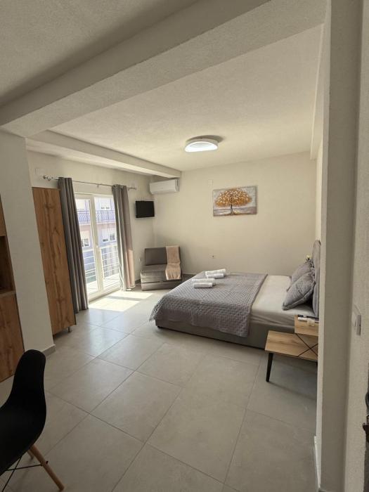 Apolana Apartments