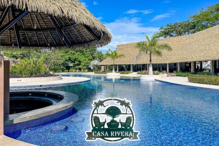 Upscale Tropical Retreat 4BR in Gated Resort